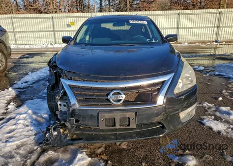 2015 Nissan Altima 2.5 из США, поврежденный, VIN 1N4AL3AP5FN899450